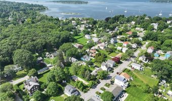 48 Garfield Ave, Bristol, RI 02809