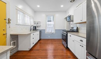 590 17TH St, Astoria, OR 97103