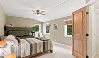 3235 Lakeview Dr, Allegan, MI 49010