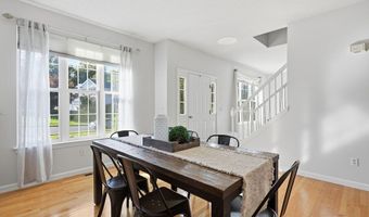 46 Dundee Dr, Cheshire, CT 06410