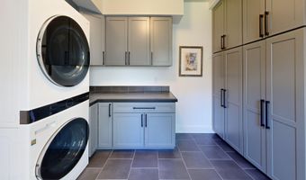 75 Court St, Belfast, ME 04915