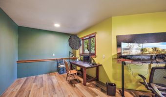 940 Pinecrest Ter, Ashland, OR 97520