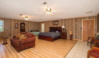 9106 E Swan Lake Rd, Altheimer, AR 72004