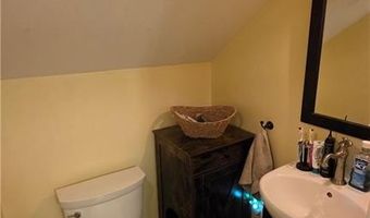 122 Leigh St, Warwick, RI 02889