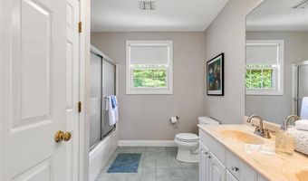 1 Mallard Cove Way, Barrington, RI 02806
