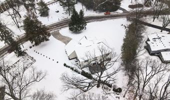 1360 Fairlane Dr, Ann Arbor, MI 48104