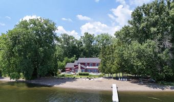 16 Macomber Pt, Alburgh, VT 05440