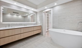 19355 Turnberry Way 19F, Aventura, FL 33180
