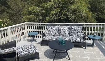 16 Pleasant View Dr, Little Compton, RI 02837