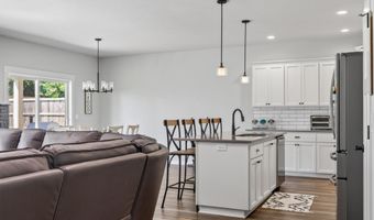 2988 NE Clearwater Dr, Albany, OR 97321