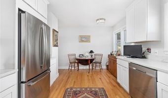 6 Cliff Ter, Newport, RI 02840