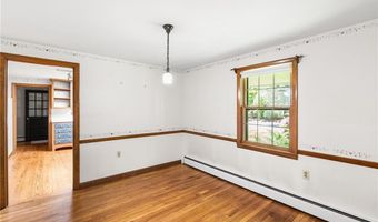 105 Fairfield Dr, North Kingstown, RI 02852