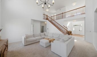 510 Golden Valley Ln, Algonquin, IL 60102
