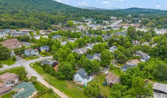6 Scottish Cir, Asheville, NC 28803