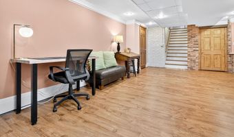 9 MEADOWBROOK Ln, Appleton, WI 54914