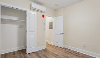 1821 T St NW, Washington, DC 20009