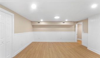 75 Walnut Rd, North Kingstown, RI 02852