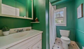 8105 Grandview Ave, Arvada, CO 80002
