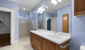 107 GREENVILLE St, Abbeville, SC 29620