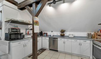 40 Dunbarton Center Rd, Bow, NH 03304