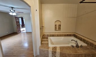 1604 LOS ARBOLES Ave NW, Albuquerque, NM 87107