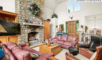 373 Laurel Ridge Ln 4, Banner Elk, NC 28604