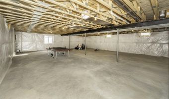 1858 Upland Dr, Ann Arbor, MI 48105