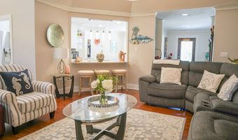 8 Apalachee St, Apalachicola, FL 32320