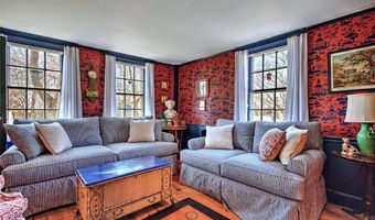 324 Pleasant St, East Providence, RI 02916
