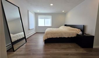 39 Allendale Ave, North Providence, RI 02911