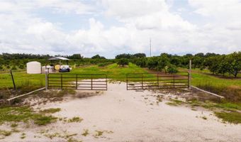 SW CARLTON Avenue, Arcadia, FL 34266