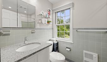 6709 PEMBERTON St, Bethesda, MD 20817
