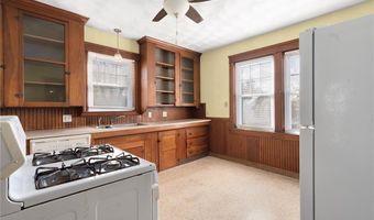 130 Wollaston St, Cranston, RI 02910