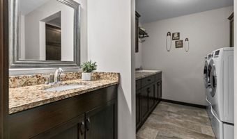 2712 W FALLEN OAK Dr, Appleton, WI 54913