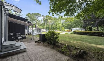 133 W Main St MV1, Clinton, CT 06413