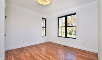 152 E Hill Rd, Canton, CT 06019