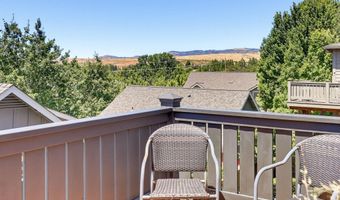 955 Overlook Dr, Ashland, OR 97520