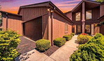 636 Cherry Park Oval, Aurora, OH 44202