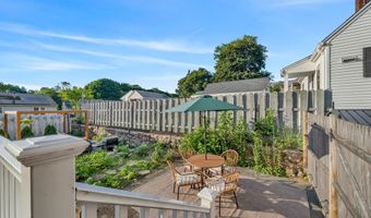 37 Hillcrest Ave, Beverly, MA 01915