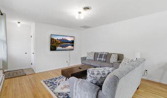 212 Dewey St, Bennington, VT 05201