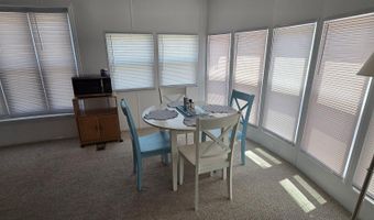 319 DOLPHIN Dr, Berlin, MD 21811