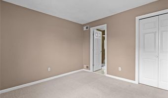 76 Valley Green Ct B, North Providence, RI 02904