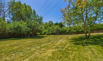 2361 Buttermilk Ln, Arcata, CA 95521