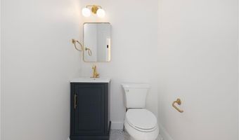 40 Atlantic St, Newport, RI 02840