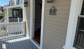 20 Narragansett Ave, Newport, RI 02840