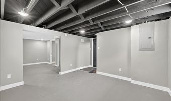 8025 McGee St, Affton, MO 63123