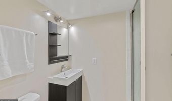 1401 N RHODES St N 406, Arlington, VA 22209