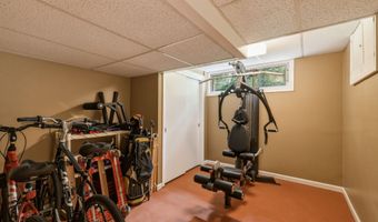 30 Grant Hill Rd, Bloomfield, CT 06002