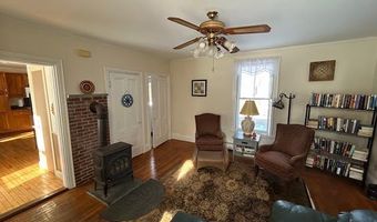 41 Grove St, Belfast, ME 04915