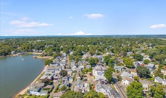 132 Shore Dr, Branford, CT 06405
